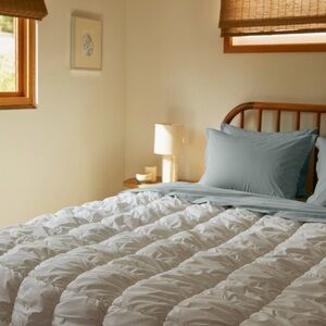 Parachute Organic Cotton Cozy Quilted Comforter